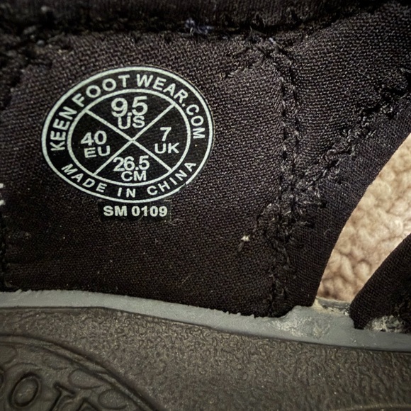 Keen women’s sandals size 9.5 new without box anti odor anatomic footbed NWOT - Picture 5 of 8